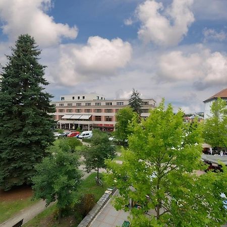 Apartman Astra Sezimovo Ústí Extérieur photo